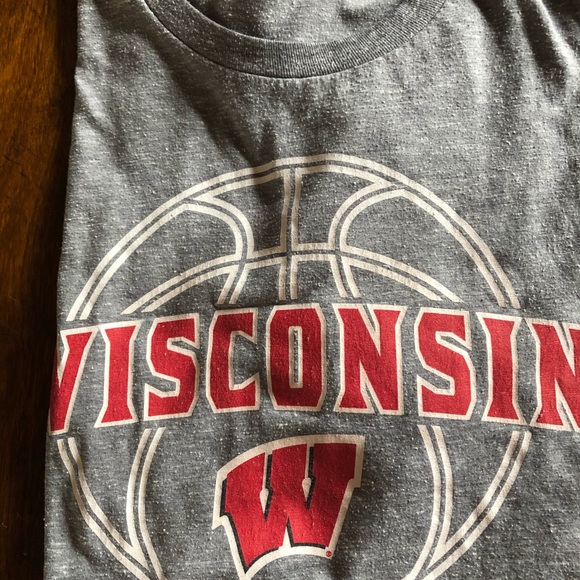 Three Wisconsin Badger short sleeve T-shirts - Picture 4 of 4